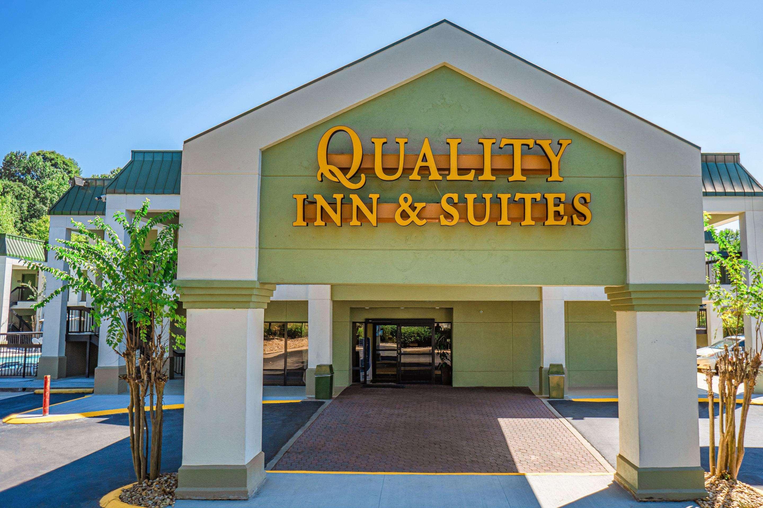 Quality Inn & Suites Near Six Flags - Austell Exterior foto
