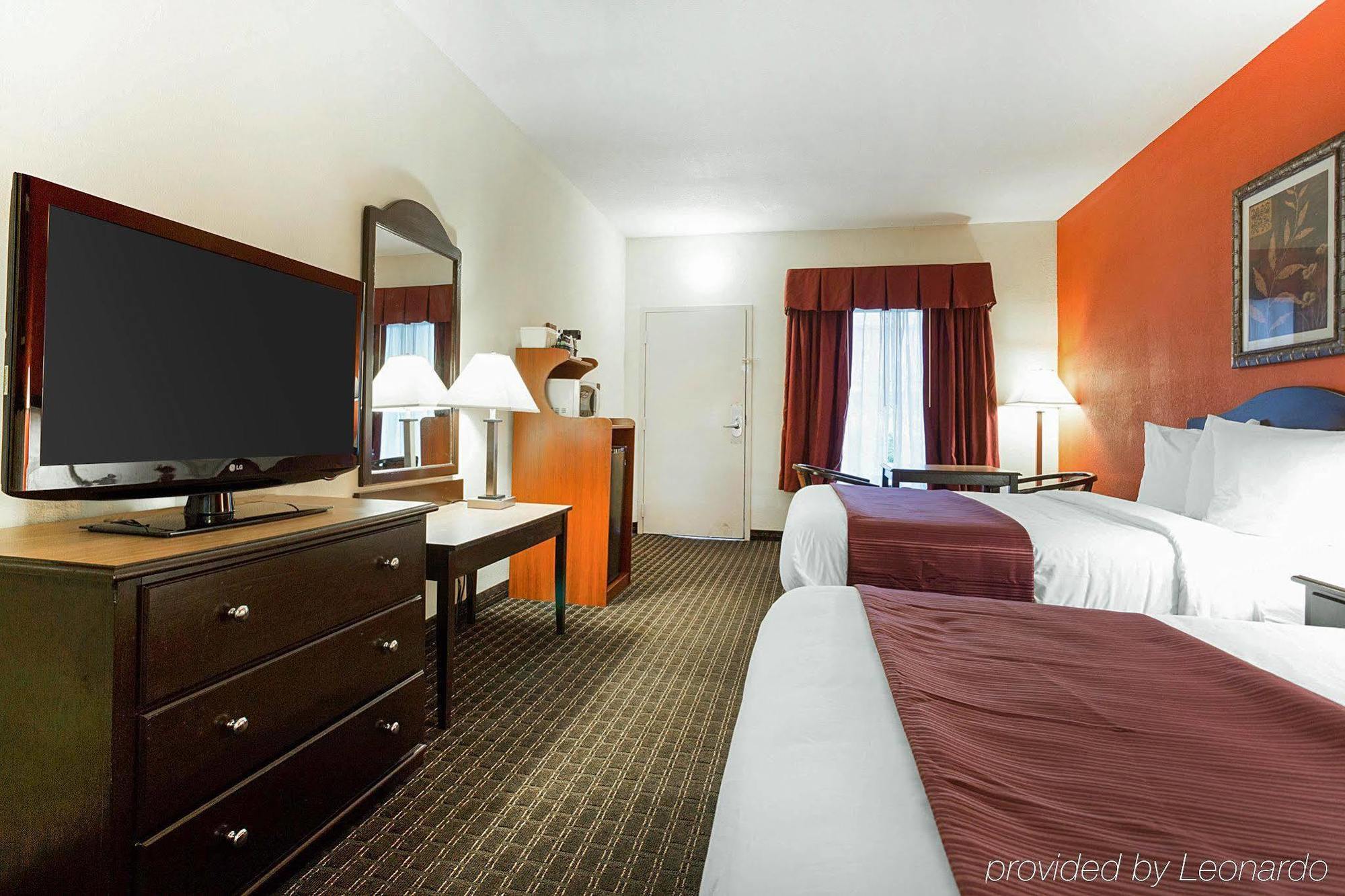 Quality Inn & Suites Near Six Flags - Austell Exterior foto